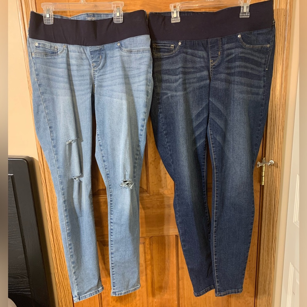 Levi Strauss Maternity Skinny Jeans- set of 2